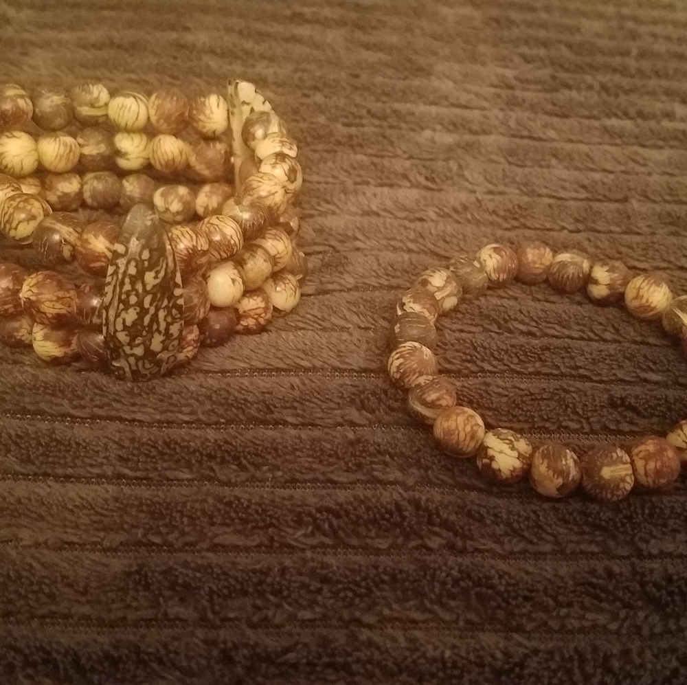 Beautiful-  Acai bracelets